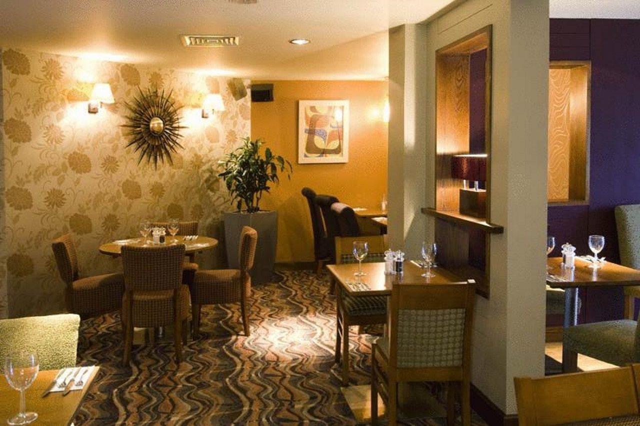 Premier Inn London Kensington Exterior foto