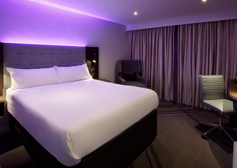 Premier Inn London Kensington Exterior foto