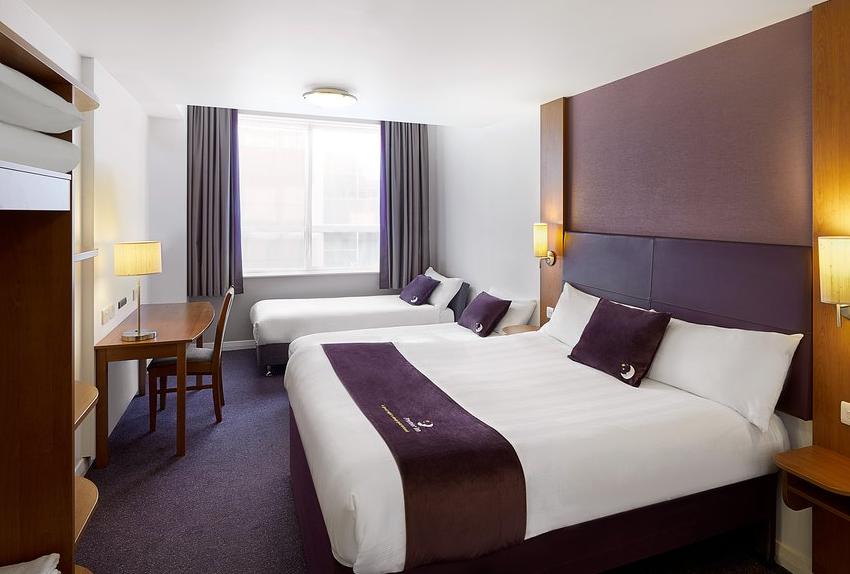 Premier Inn London Kensington Exterior foto